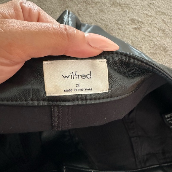Wilfred Melina pant from Aritzia, black with white stitching. size 12. - Picture 3 of 3